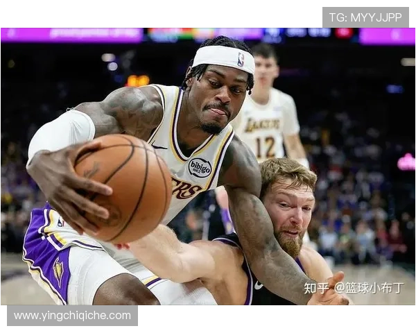 范德比尔特盛赞里夫斯准三双表现 冷血射手AR15闪耀全场成湖人核心